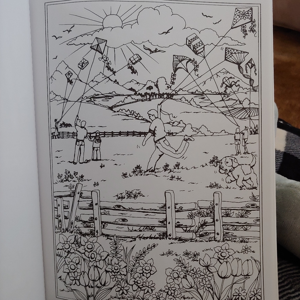 Creative Haven "Spring Scenes" Color Book - Picture 5 of 12
